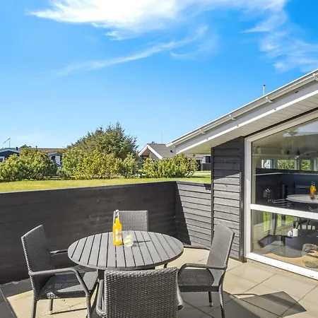 Anemette - 400m From The Sea By Interhome